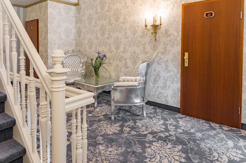 Hotel Schwarzer Adler Tangermuende Luaran gambar