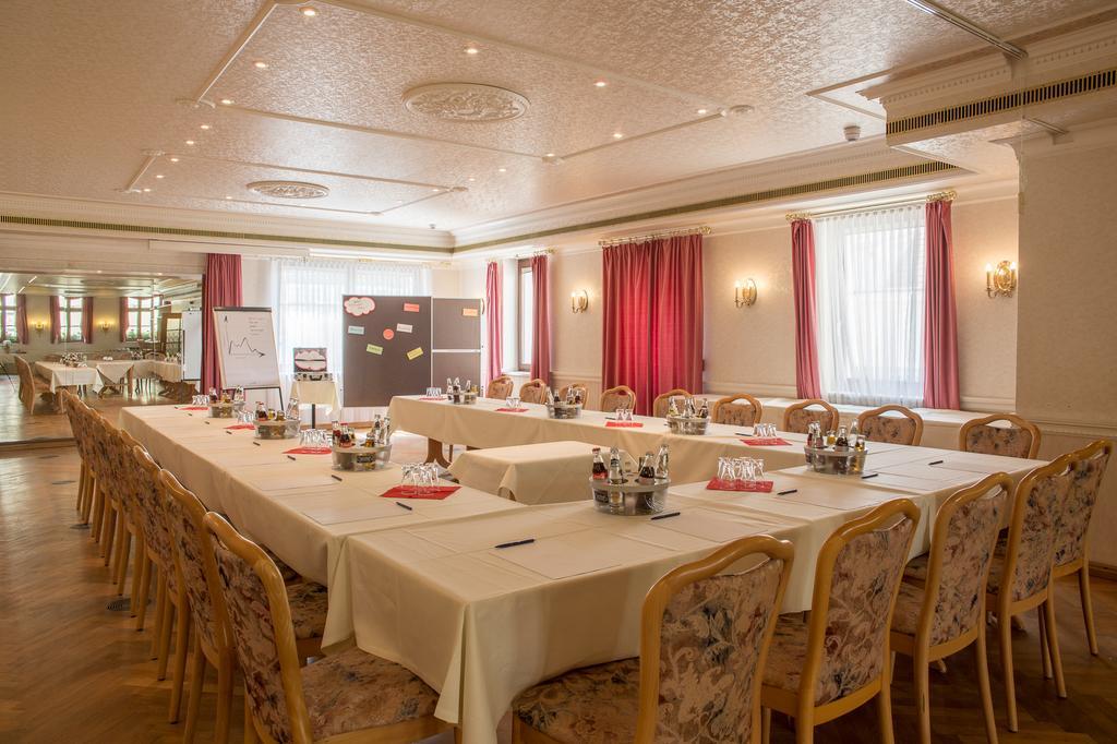 Hotel Schwarzer Adler Tangermuende Luaran gambar