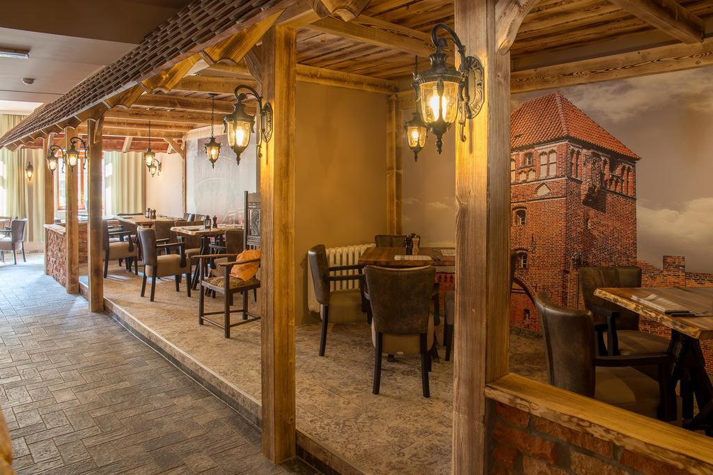 Hotel Schwarzer Adler Tangermuende Luaran gambar
