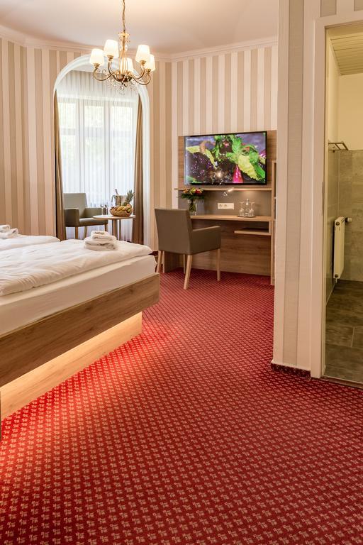 Hotel Schwarzer Adler Tangermuende Luaran gambar