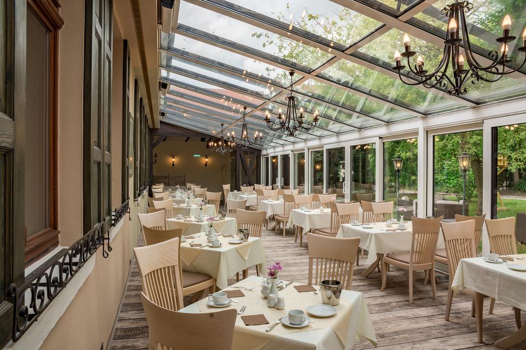 Hotel Schwarzer Adler Tangermuende Luaran gambar