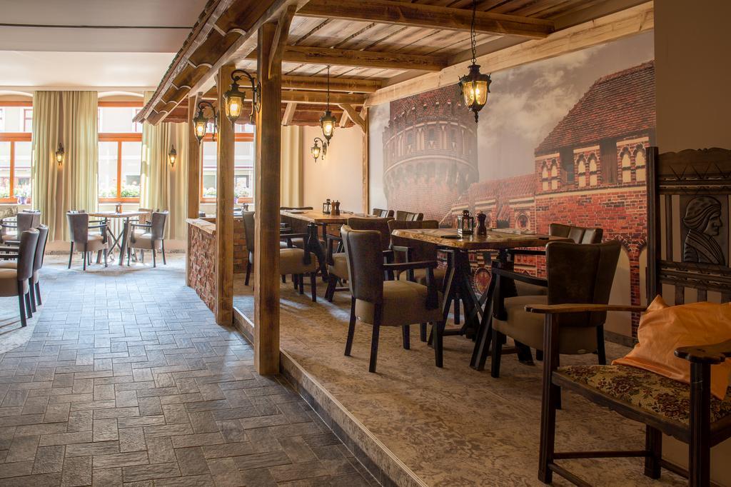 Hotel Schwarzer Adler Tangermuende Luaran gambar
