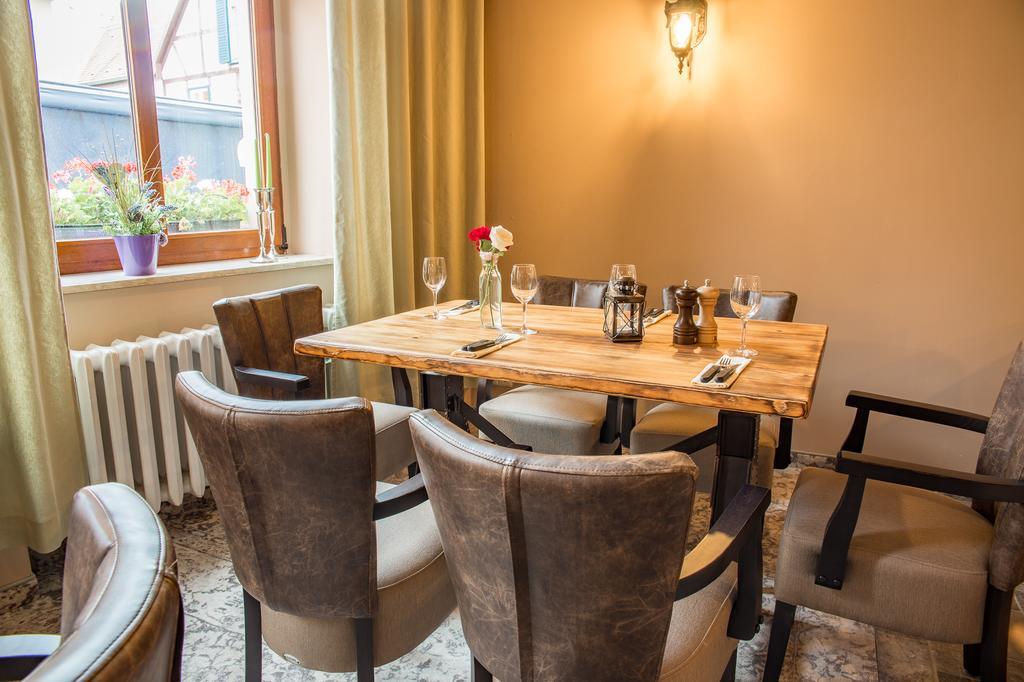 Hotel Schwarzer Adler Tangermuende Luaran gambar