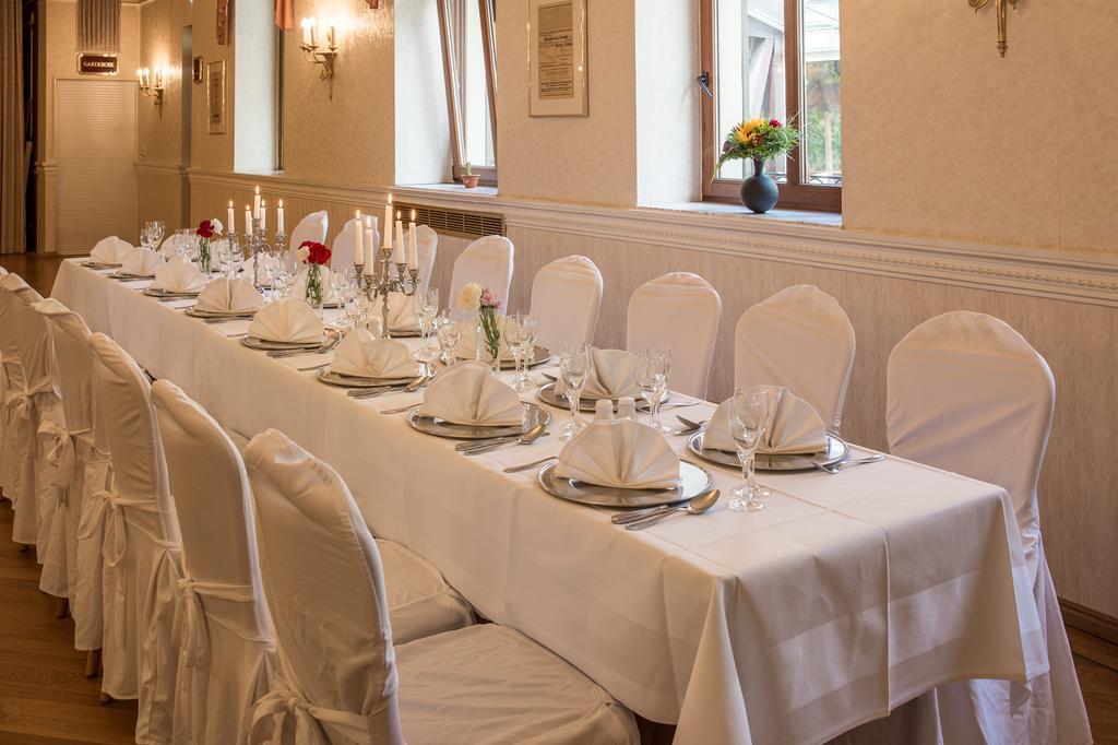 Hotel Schwarzer Adler Tangermuende Luaran gambar