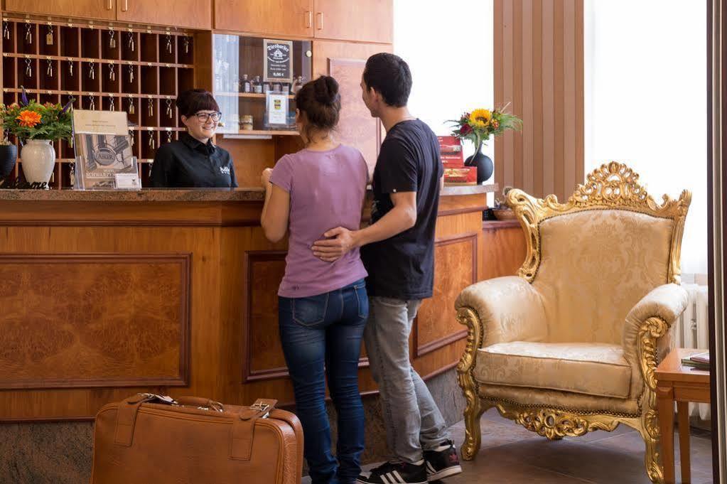 Hotel Schwarzer Adler Tangermuende Luaran gambar